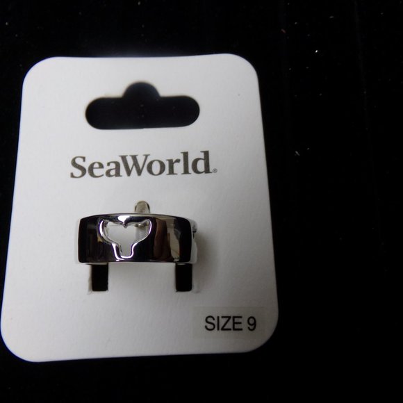 SeaWorld Whale Tail Band or ring size 7-8-9 - Picture 8 of 16